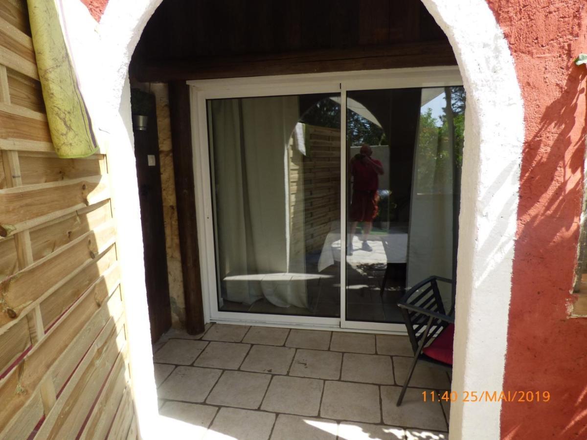 Mas Maurane-Chambre D'Hote Avec Spa Prive Aux Portes D'Arles Tarascon Exterior foto